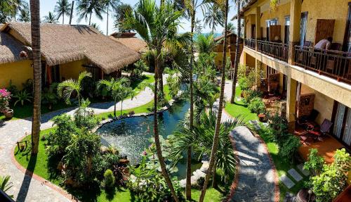 Cozy Double or Twin Room with Shared Balcony