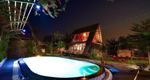 Deluxe Bungalow with Garden View