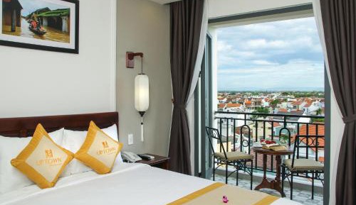 Deluxe Double Room City View with Balcony