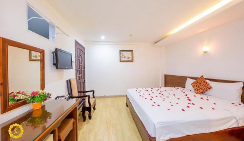 Standard Queen Room