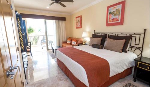 Junior Suite with Balcony