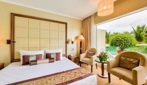 Superior Double or Twin Room with Pool View