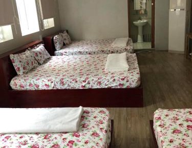 Bed in 10-Bed Mixed Dormitory Room
