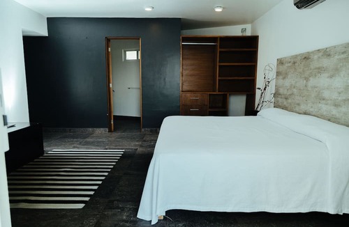 Tequesquitengo Hotel | Bendito Teques