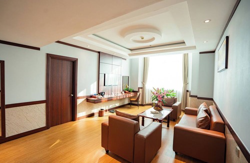 Ninh Kieu Hotel | Van Phat Riverside Hotel