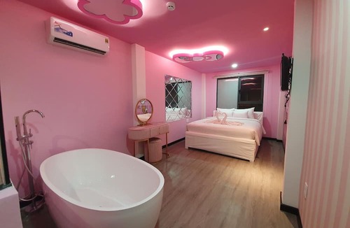 District 1 Hotel | Language Exchange Hotel 3