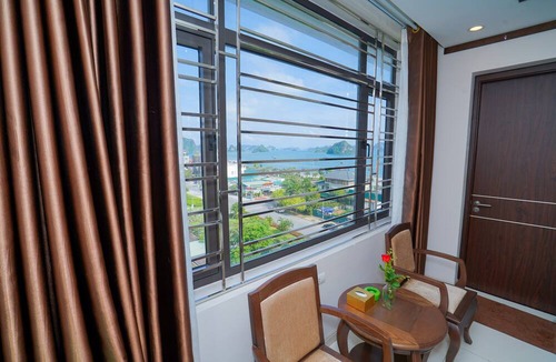 Ha Long Hotel | Osaka Hotel