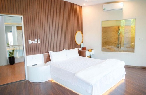 Luong Son Hotel | Biển Đông Complex