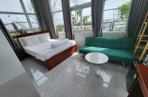 Bac Lieu Hostel | Van Nhi Hotel