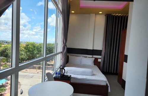 Bac Lieu Hostel | Van Nhi Hotel