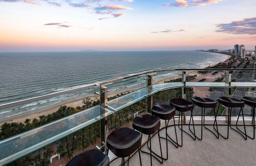 Son Tra Hotel | Radisson Hotel Danang