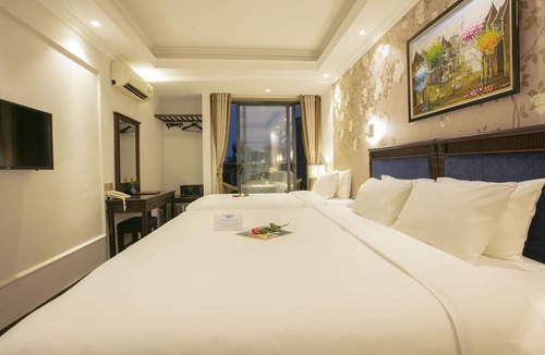 Hang Trong Hotel | Golden Legend Boutique Hotel
