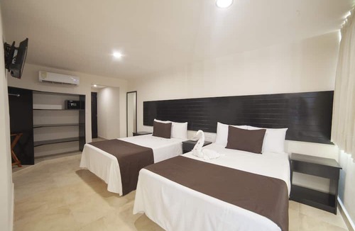 Crucecita Hotel | Mayev Express