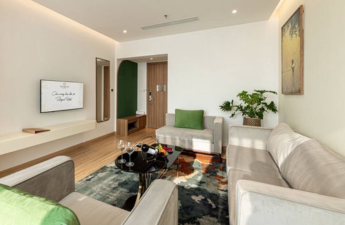 Thai Binh Hotel | Selegend Hotel