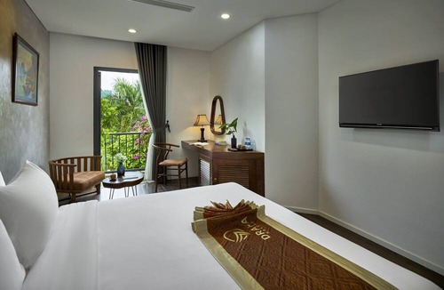 Hon Gai Hotel | Draha Halong Hotel - Serenity, Charm and Nature - Preferred by Western Travelers
