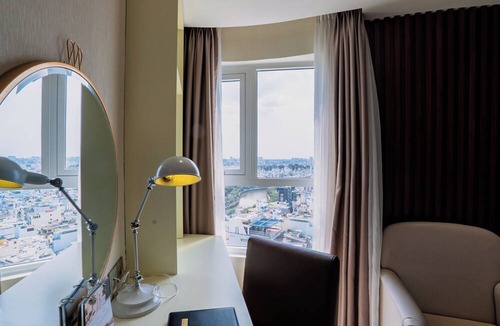 Phuong 8 Hotel | La Vela Saigon Hotel