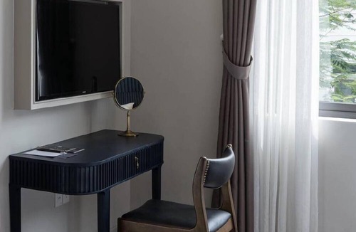 Phu My Hung Hotel | Charmaine's Hotel & Apartment