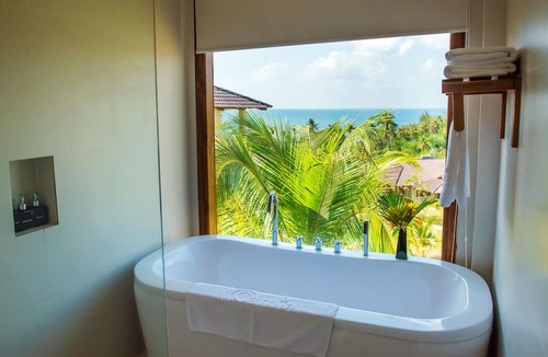 Ong Lang Hotel | Camia Resort & Spa