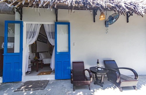 Cam An Hotel | Cashew Tree Bungalow