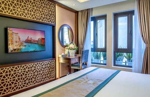 Hang Trong Hotel | Conifer Grand Hotel