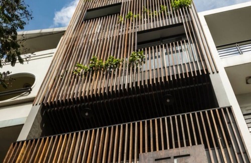 Nguyen Thai Binh Hotel | Triple E Hotel Fine Art Museum