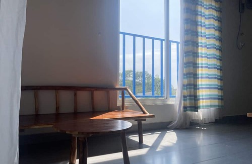 Quy Nhon Hotel | Confetti House