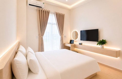 Tan Phu District Hotel | Amory Airport Hotel