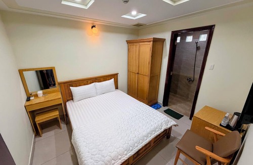 District 10 Hotel | Khach San Hoang Tay