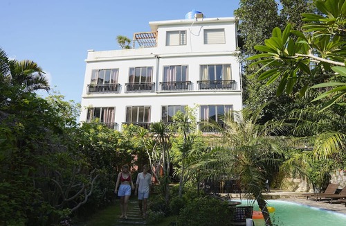 Cat Hai Hotel | Backpackers