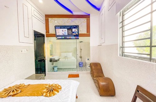 Ninh Kieu Hotel | Ruby Motel 1 CT - by BAY LUXURY