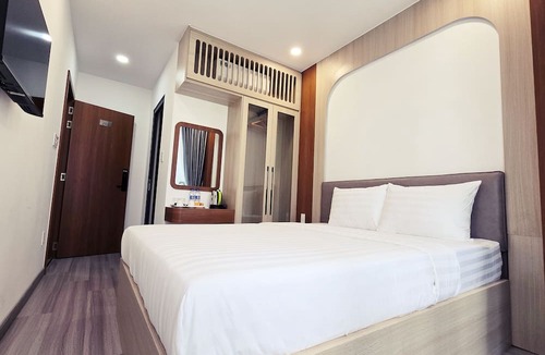 District 4 Hotel | Mother's Home
