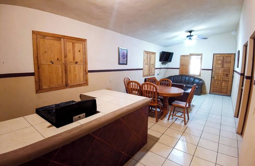 Cuatrocienegas De Carranza Hotel | Hotel El Nogalito