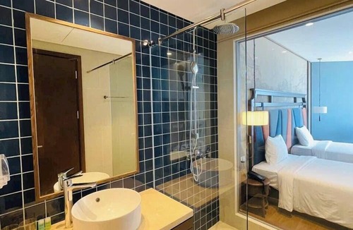 Suoi Nuoc Beach Hotel | Seaview Condotel Apec