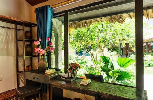 Hoa Lu Resort | Cozy Beer Garden Homestay