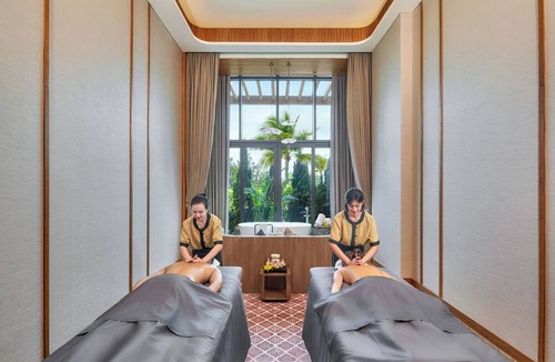 Van Don Hotel | Angsana Quan Lan, Ha Long Bay