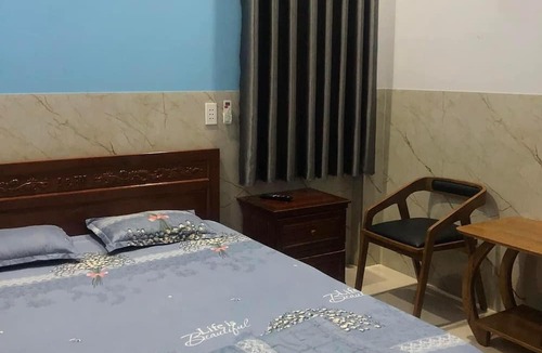 Dinh Quan Hostel | Nha Nghi A&EM