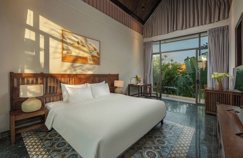 Hoa Lu Hotel | Coco Island Resort Ninh Binh