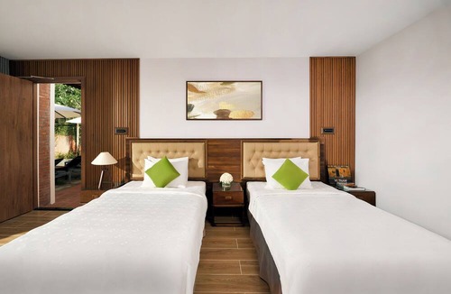 Cua Lap Resort | Famiana Green Villa