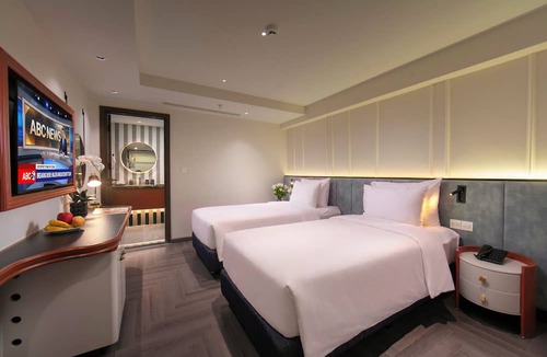 Hang Buom Hotel | May De Ville Lumiere Hotel