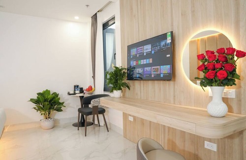Nhat Tan Hotel | A89 West Lake Hotel