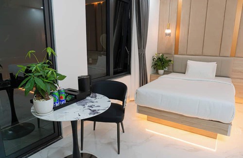 Nhat Tan Hotel | A89 West Lake Hotel