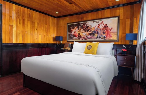 Bai Chay Cabin | halong marina bay cruise