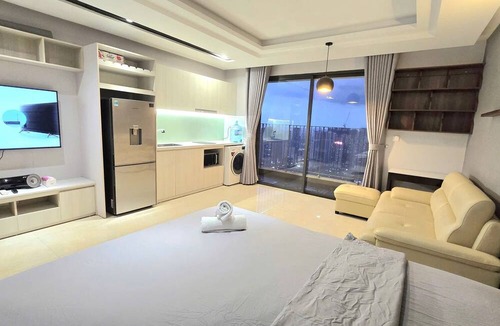 Trung Hoa Nhan Chinh Apartment | Vinhomes D'Capital - Great Vacation