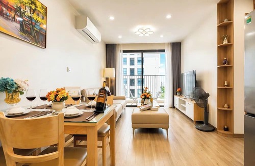 Trung Hoa Nhan Chinh Apartment | Vinhomes D'Capitale - Luna's House