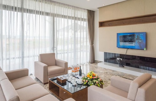 Vinh Yen Villa | Flamingo Dai Lai Resort Vila Tu Nhan BBQ