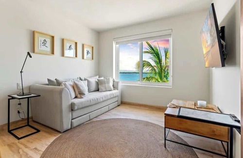 La Paz Condo | Vista Coral PH Sunset Rooftop Marina & Ocean Views