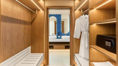 Xuyen Moc Hotel | Ixora Grand Ho Tram by Fusion