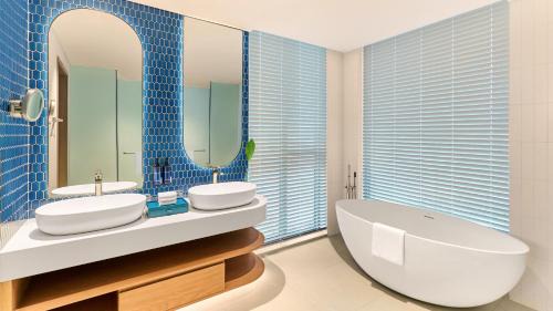 Xuyen Moc Hotel | Ixora Grand Ho Tram by Fusion