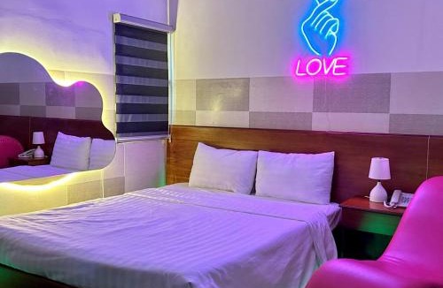 Quy Nhon Hotel | Đào Hoa Mộng Couple Hotel - Central & City View