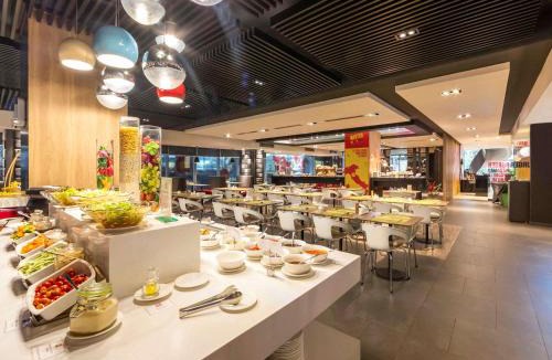 Tan Binh Hotel | Ibis Saigon Airport
